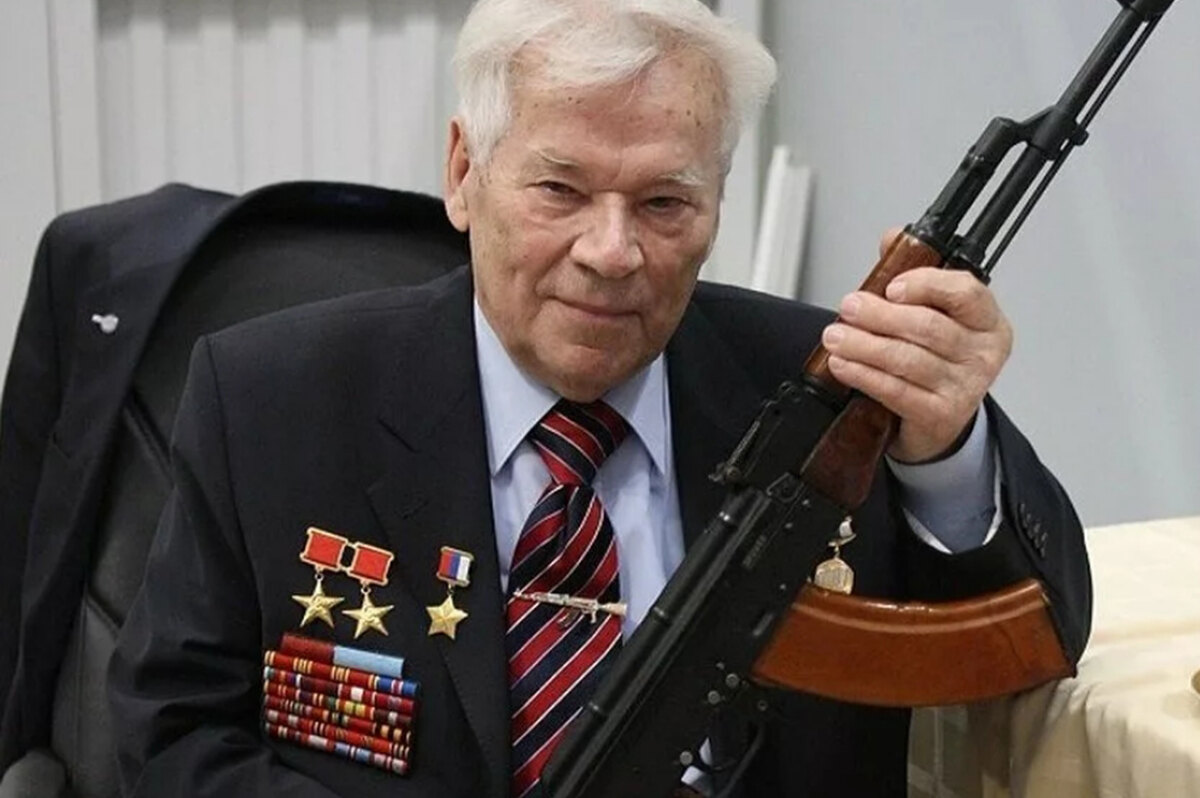 Отец легендарного оружия: каким был Михаил Калашников