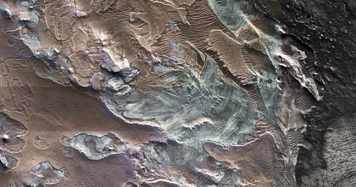 Найден реликтовый ледник вблизи экватора Марса