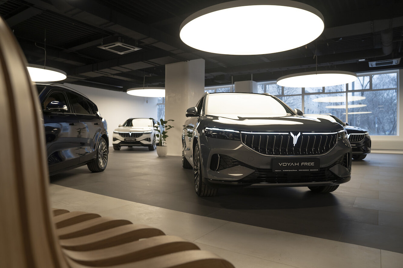 Первый флагманский бутик автомобилей премиум-класса открылся в России