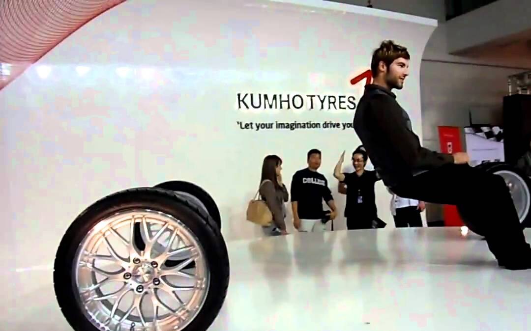 Kumho Tyres Invisible Car: история о том, как компания представила на выставке невидимый автомобиль