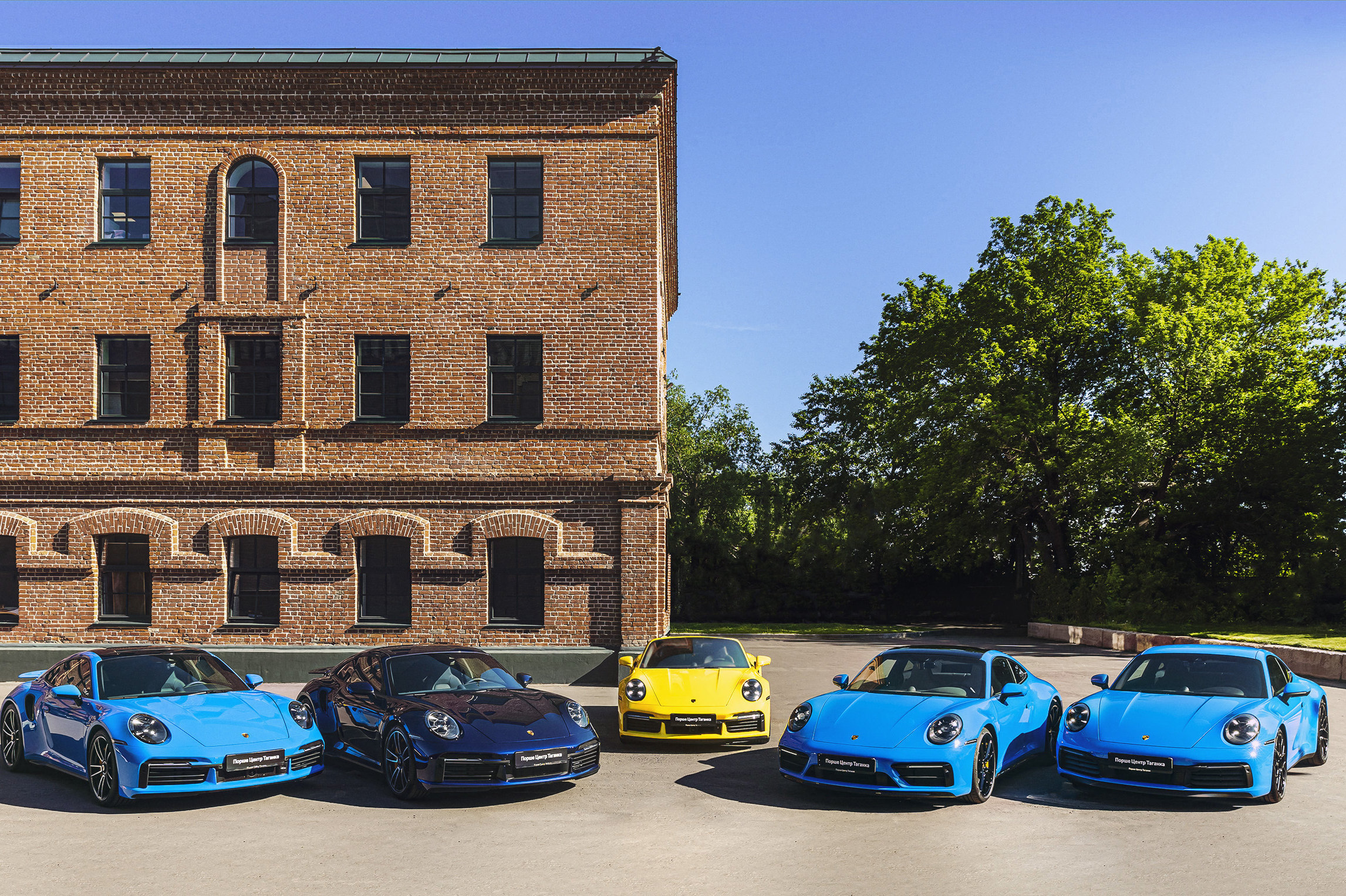 Как совершенствовался легендарный спорткар: история версий Porsche 911