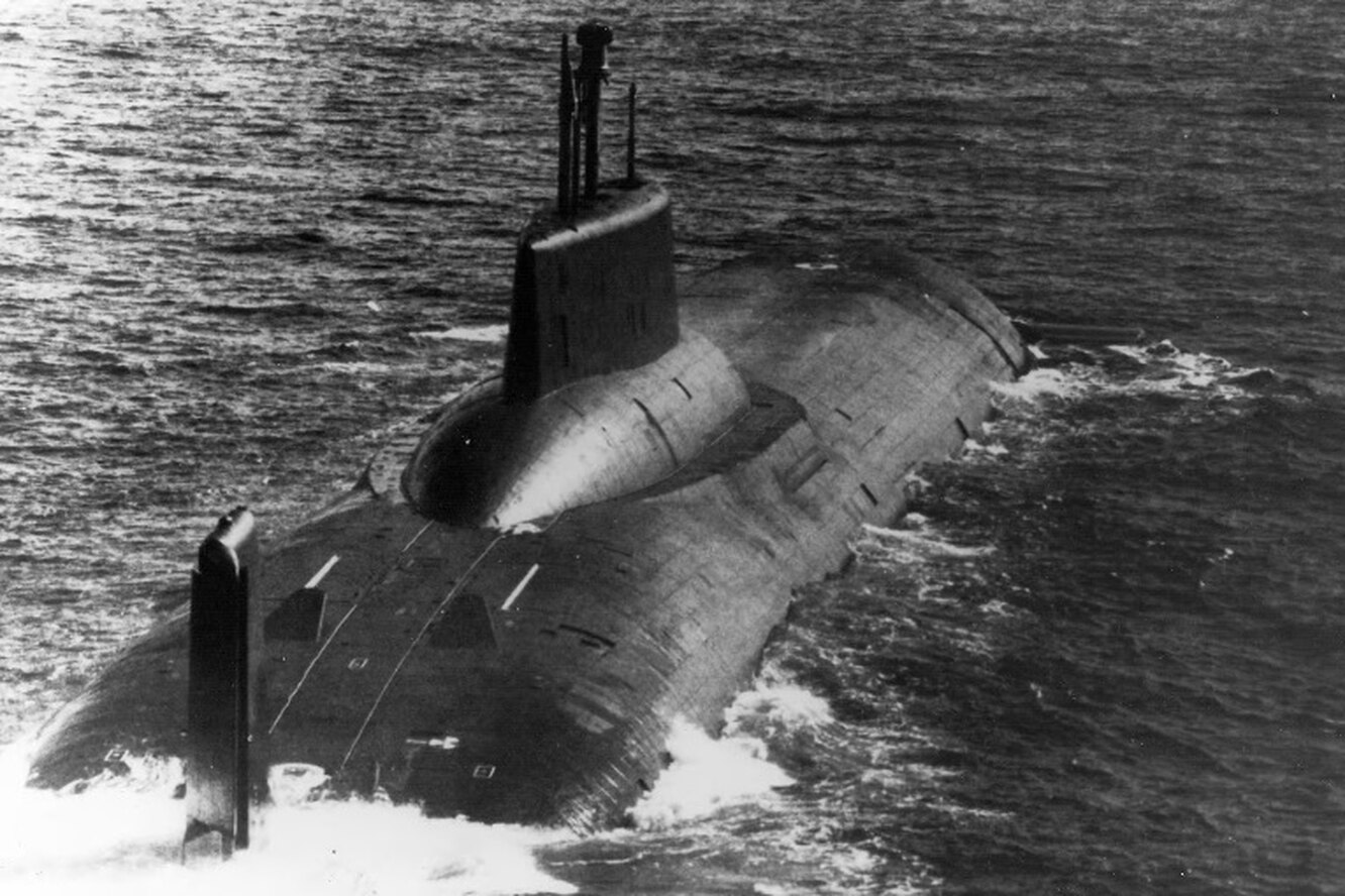 Почему затопили легендарную атомную субмарину "Дмитрий Донской": подлодка, ставшая кошмаром США