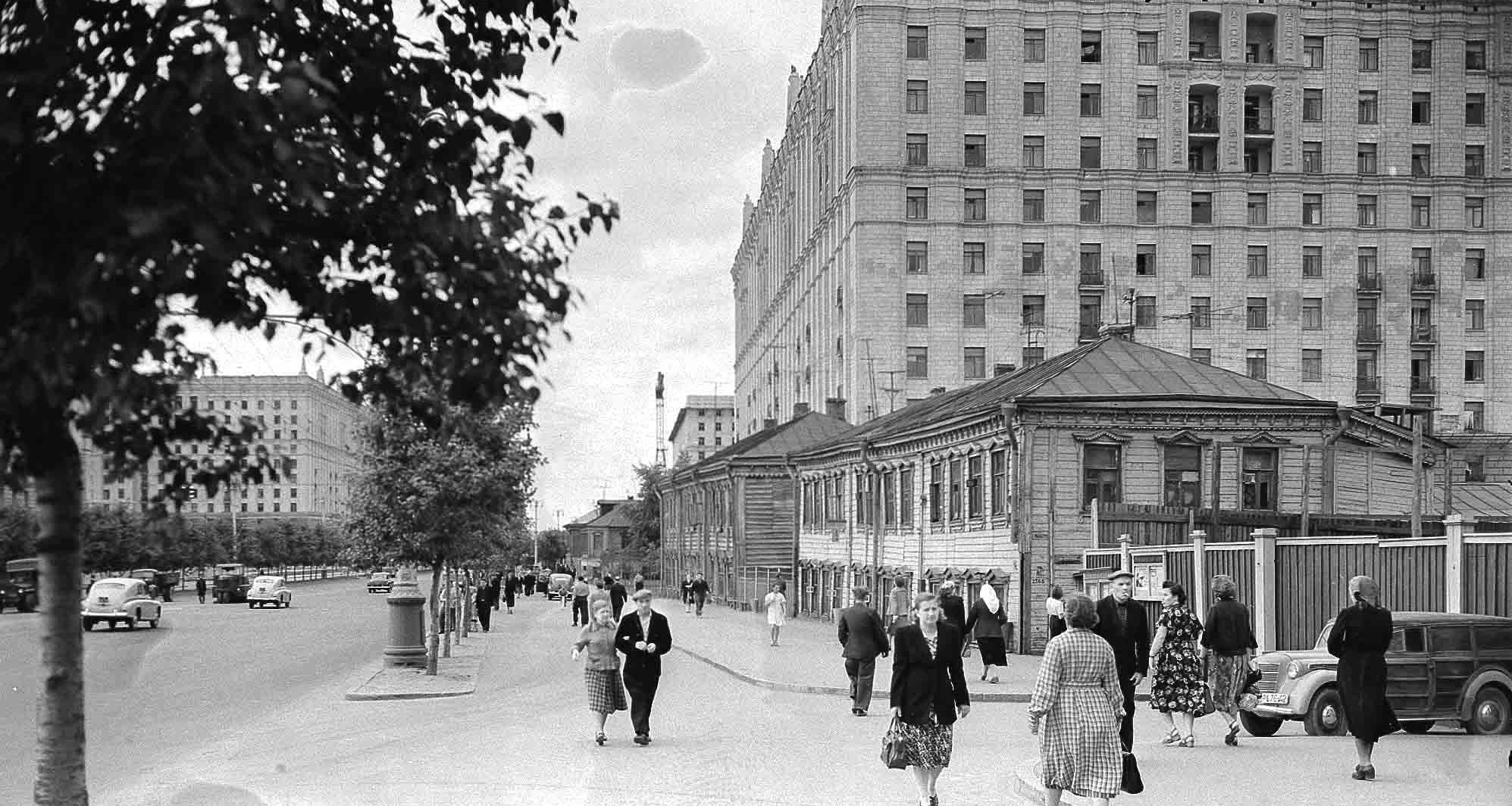 Проспект Мира изменился до неузнаваемости спустя почти 100 лет: кадры, которые перенесут вас в прошлое