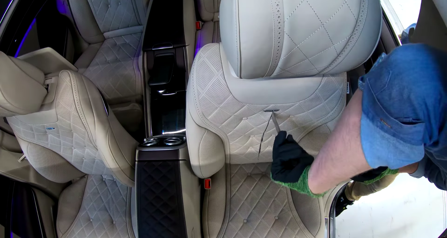 Что умеют технологичные кресла Mercedes-Benz S-класса: проверяем начинку