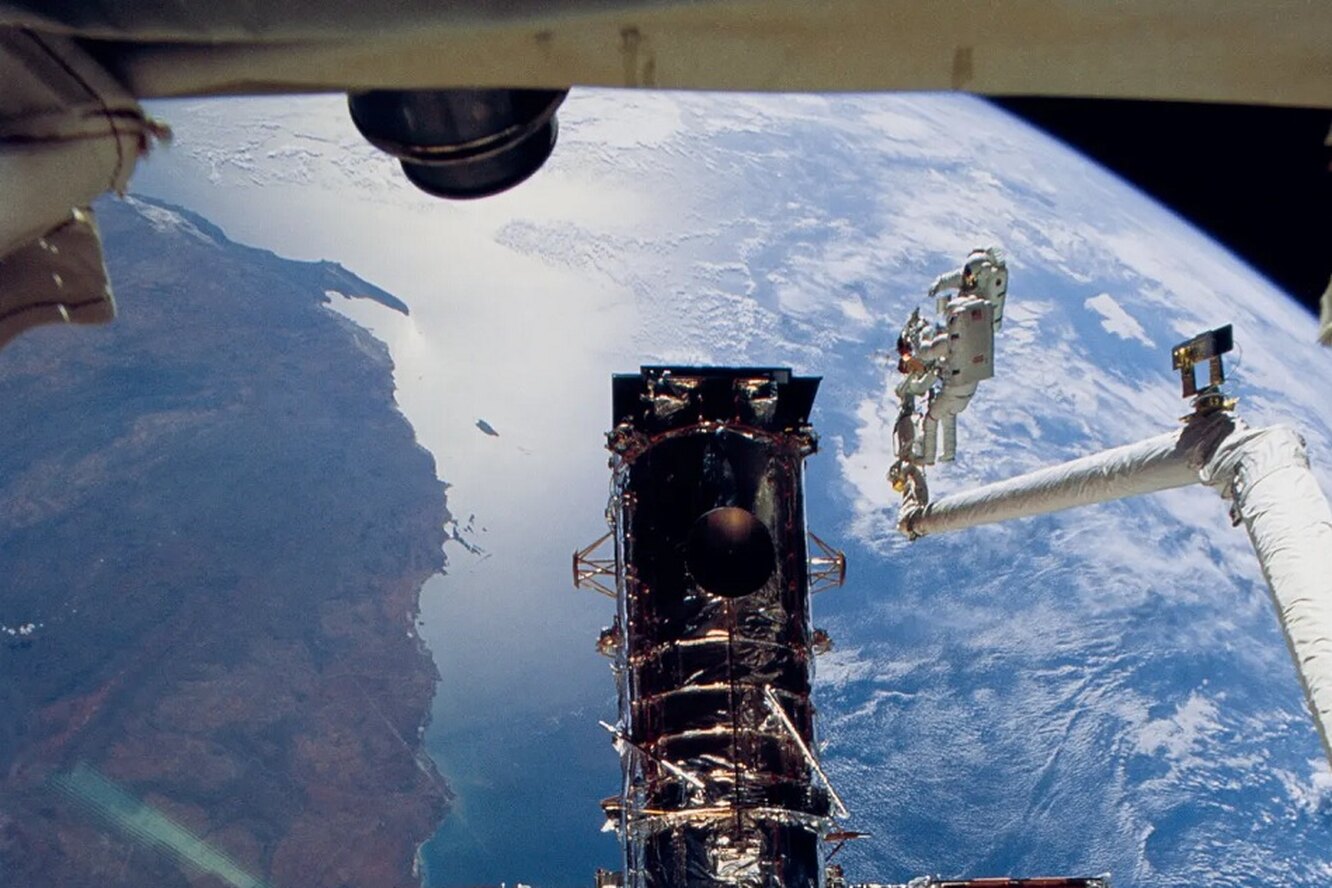 С разрешения NASA астронавт-миллиардер и SpaceX готовы продлить работу телескопа Хаббл