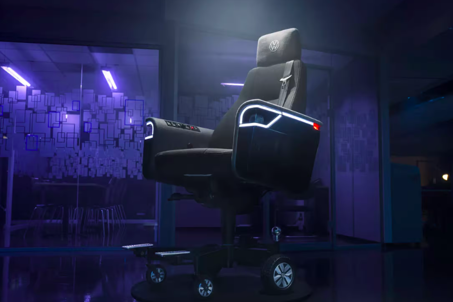 Volkswagen показал офисное кресло с фарами, мотором и клаксоном. Хотели бы такое