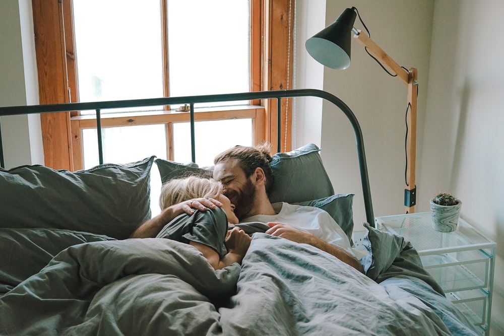 8 забавных и нелепых мифов о сексе, в которые мы почему-то продолжаем верить