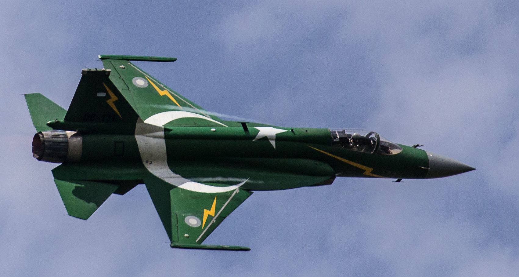 Как Китай и Пакистан покоряют небо: неожиданный успех JF-17 Thunder