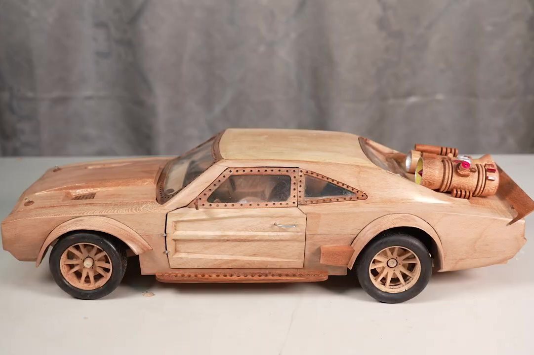 Посмотрите на деревянную копию Dodge Charger из Форсажа 8: это невероятно!