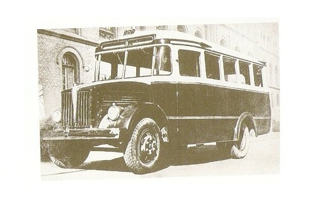 1953 год, РАРЗ (РАФ)-651. На РАФе 651-е производители очень недолго, автобус с маркировкой Рижской фабрики – настоящий раритет.