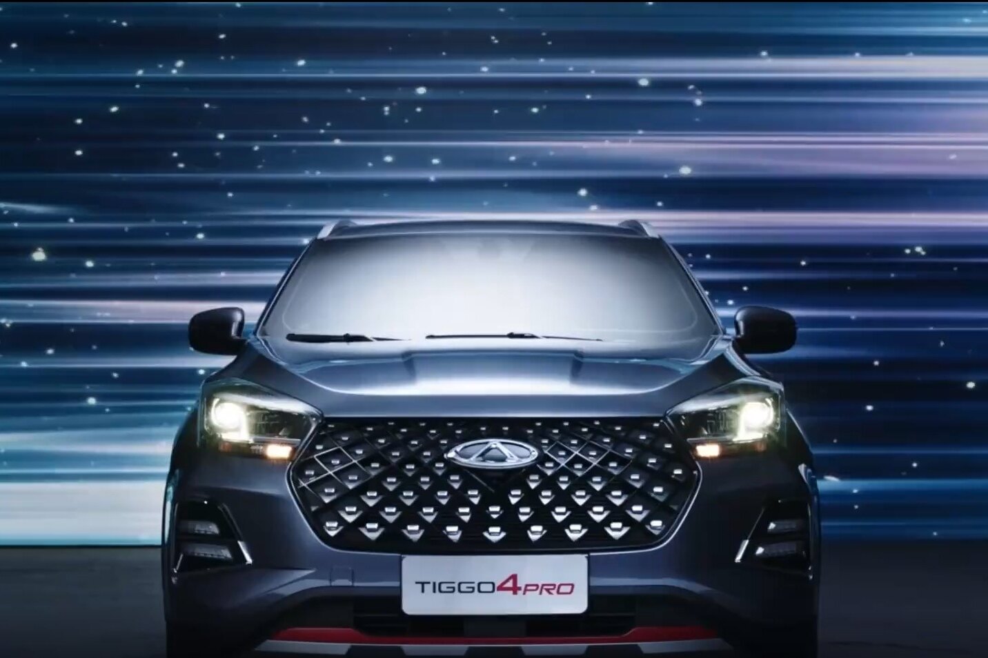 Chery привёз в Россию Tiggo 4 Pro. Нас порадуют цифровыми фишками и ярким дизайном