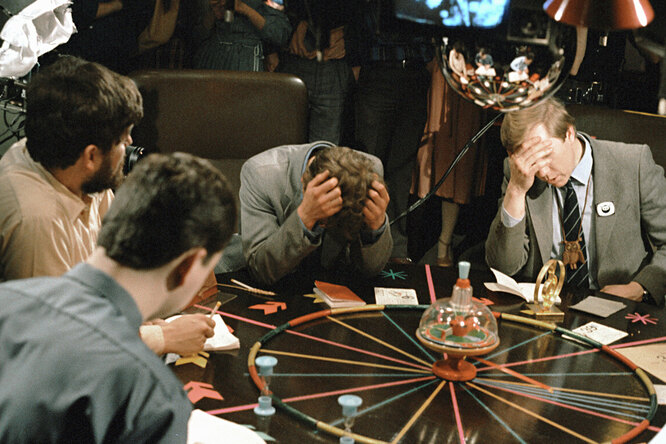 Вопрос о рабочем столе Л.Н. Толстого, который оказался слишком сложным для знатоков «Что? Где? Когда?». А вы справитесь?