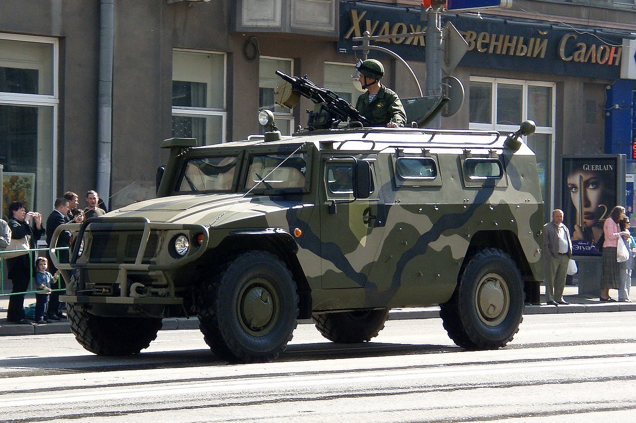 Кукидуся и Ко: какие иностранные военные внедорожники похожи на наш Тигр
