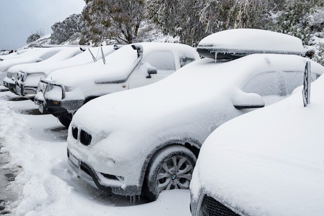 Мороз, утро, машина: нужно ли прогревать автомобиль зимой
