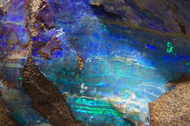 NASA обнаружило драгоценные камни на Марсе