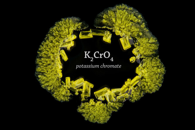 Как рождаются кристаллы: завораживающий ролик