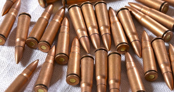 Опасный эксперимент: на что способны патроны со слезоточивым газом