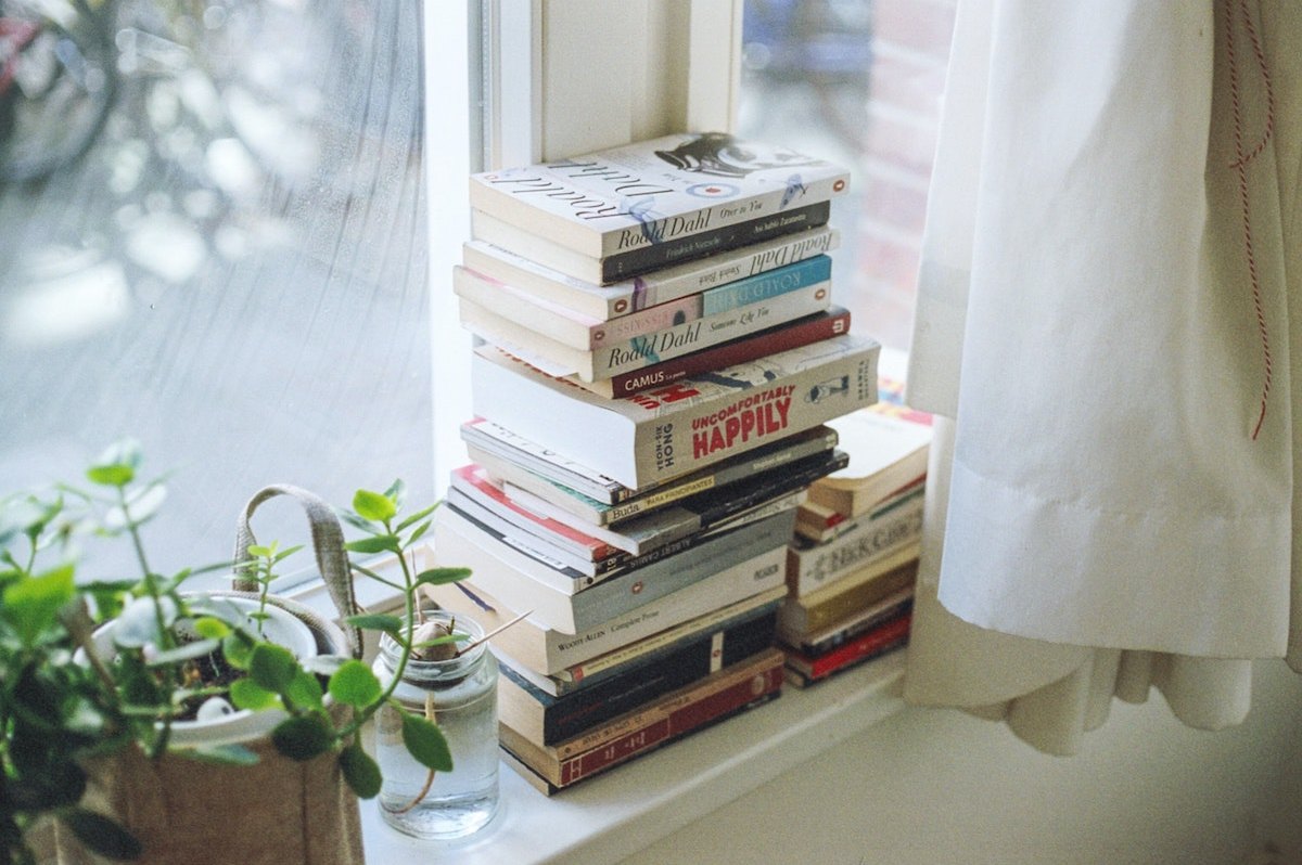 Книжный Санта: 10 книг, которые можно подарить коллегам на Новый год