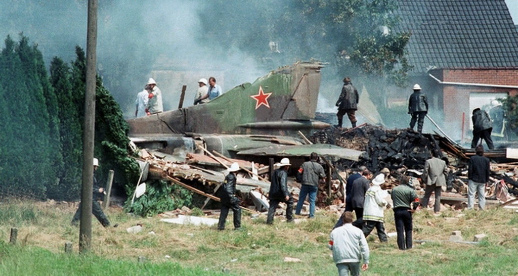 Самая нелепая катастрофа советского истребителя: как разбился самолет-беглец