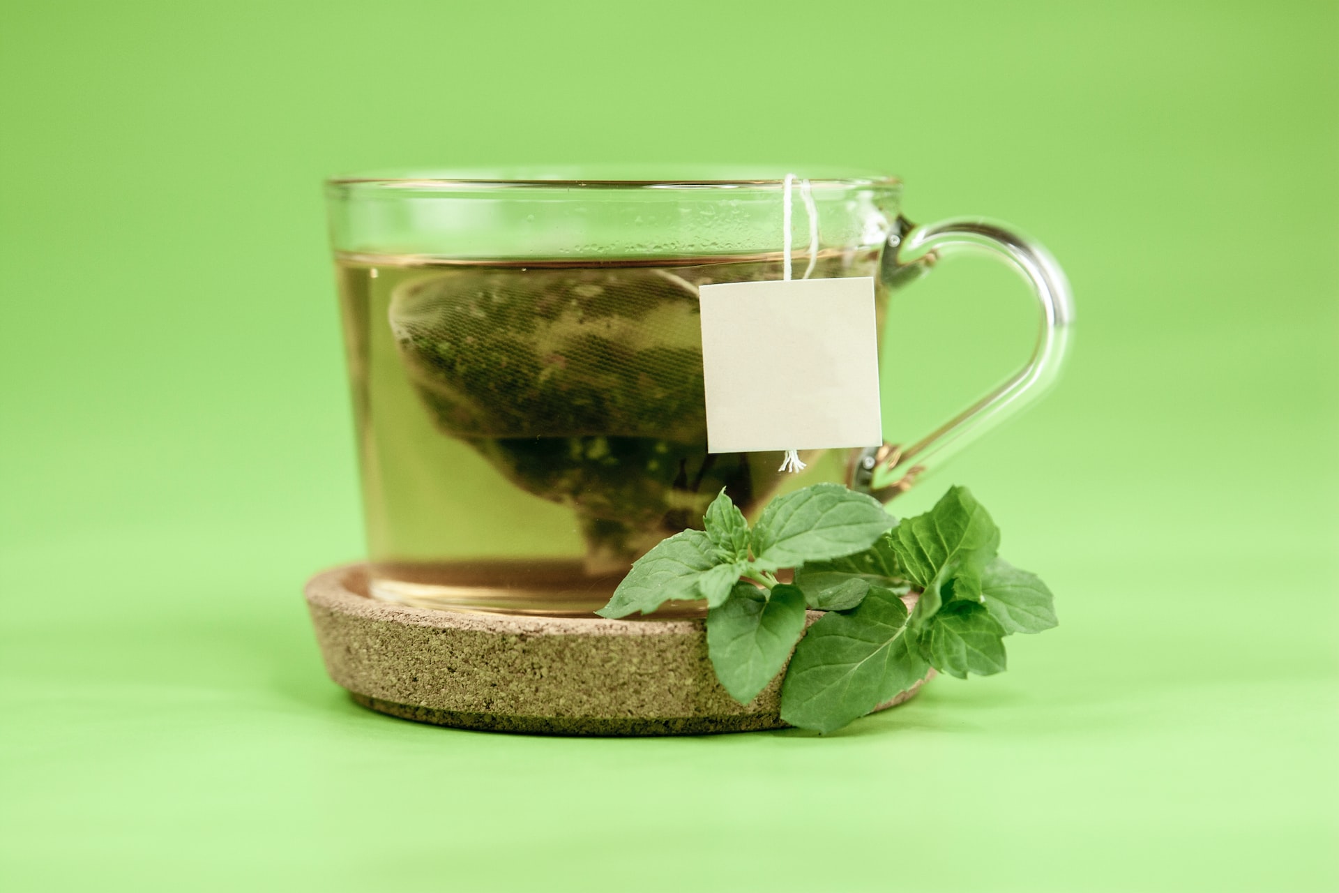 Оказалось, зеленый чай борется с Альцгеймером. Вот как это устроено