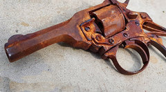 Искусство реставрации старого оружия: путь от куска ржавчины до обновленного шедевра