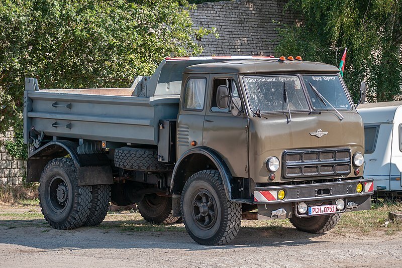 Не грузовик, а мечта: почему водители ЗиЛов в СССР завидовали коллегам, получавшим МАЗ
