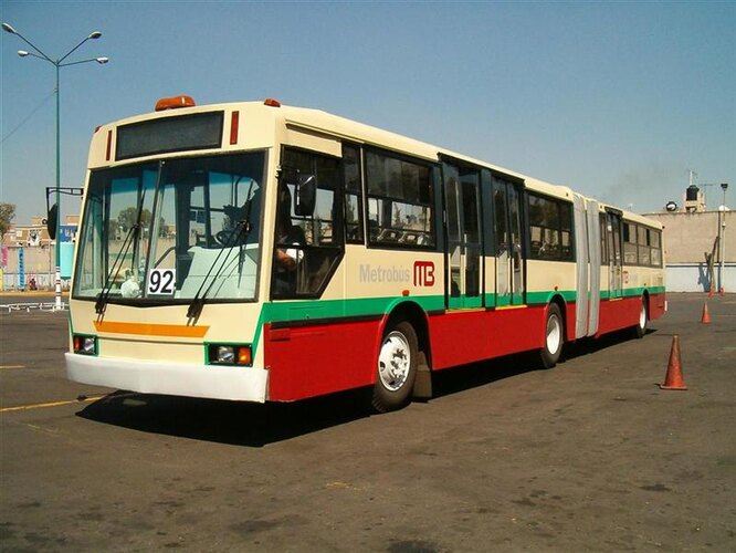 Компания MASA (Mexicana de Autobuses, S.A.) существовала с 1959 по 1998 года и была ведущим производителем автобусов и троллейбусов в Мексике. На снимке городская модель MASA U18.
