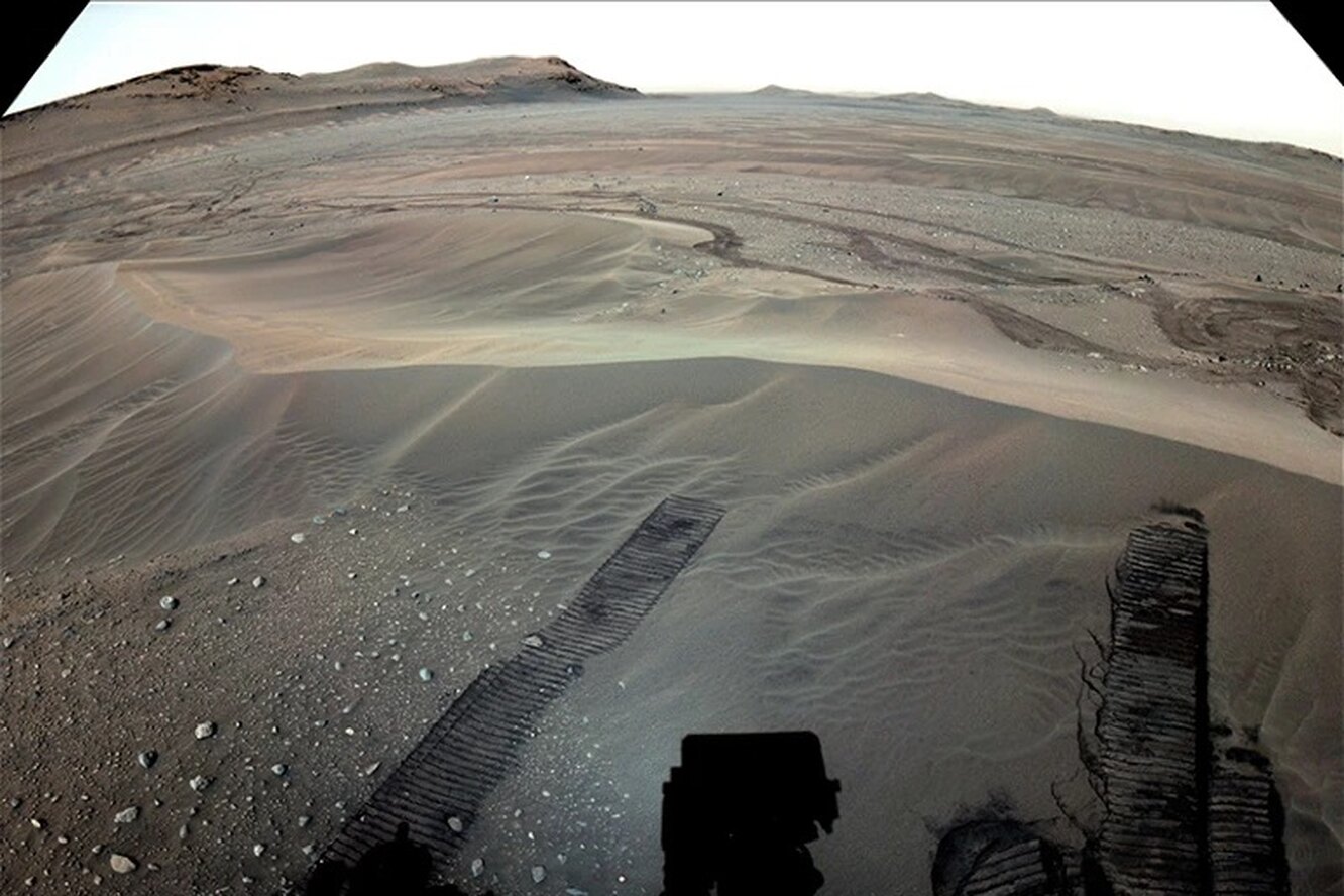 Марсианские роверы живут и умирают. На околоземных орбитах становится тесно. Главные научные новости недели