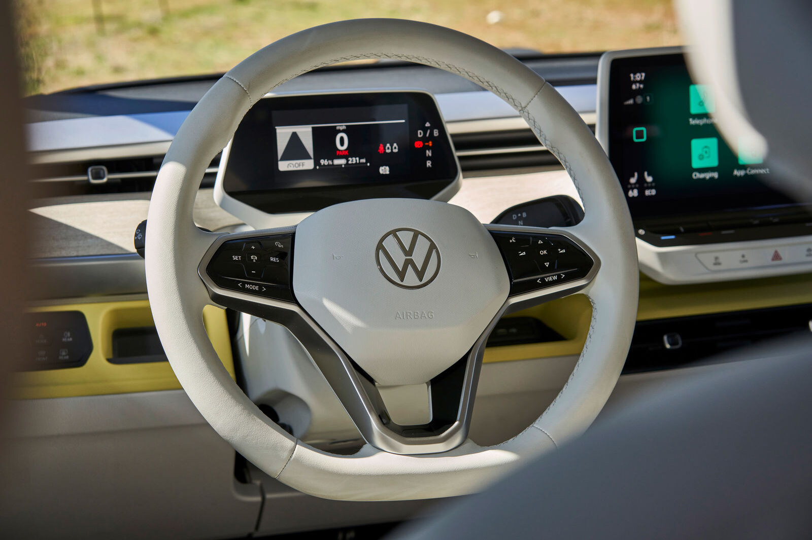 Volkswagen признал, что водители ненавидят сенсорные кнопки