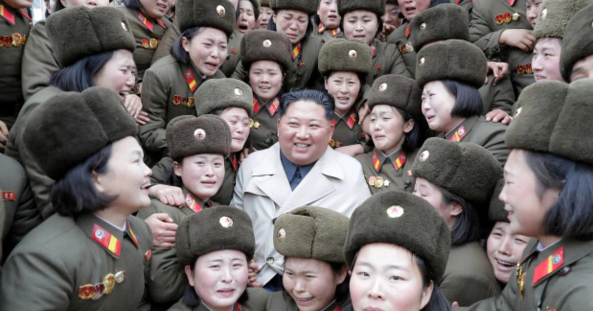 У Ким Чен Ына есть специальные отряды девственниц для 