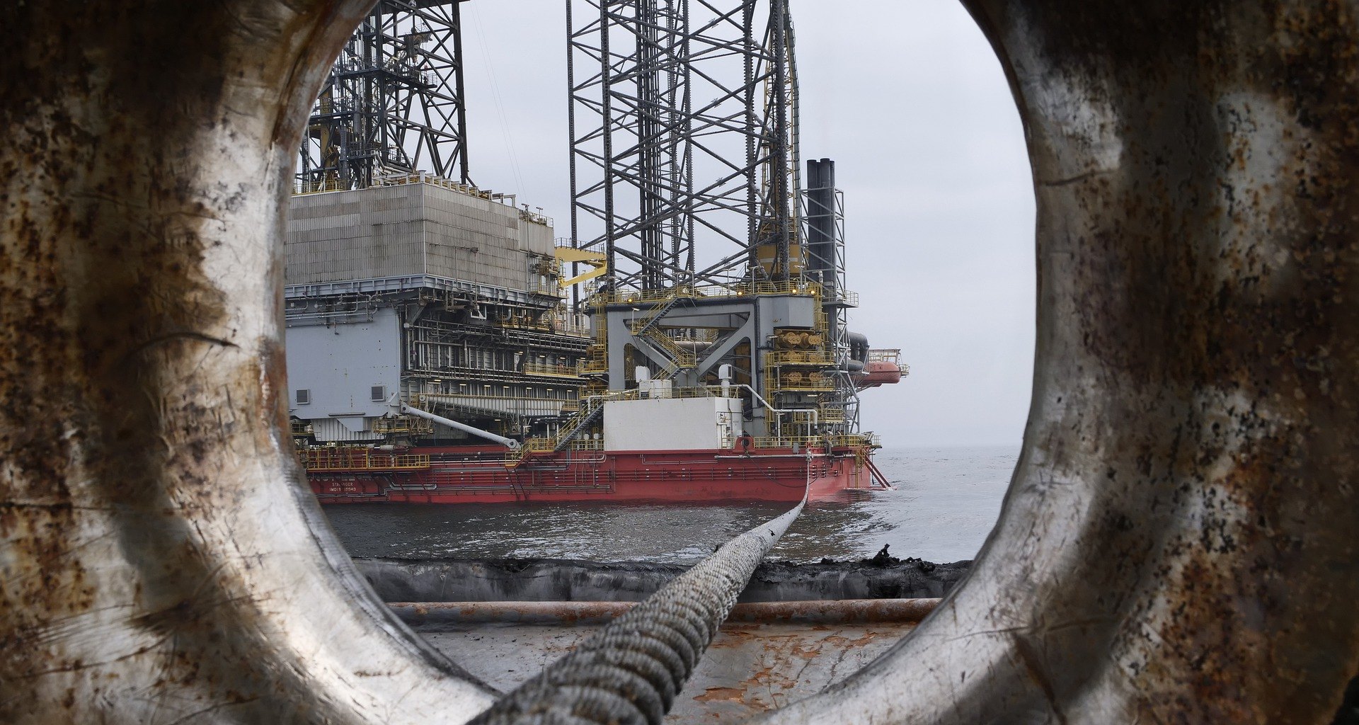 Нефть живая и мертвая: когда на Земле закончатся запасы черного золота
