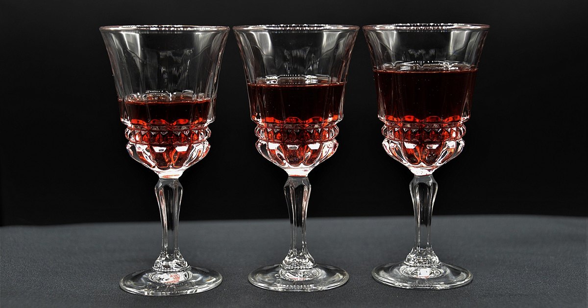 Как пить алкоголь, чтобы не навредить здоровью: 7 советов доктора