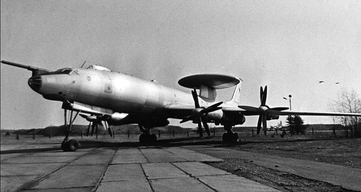 Первый советский самолет АВАКС: как сложилась судьба Ту-126