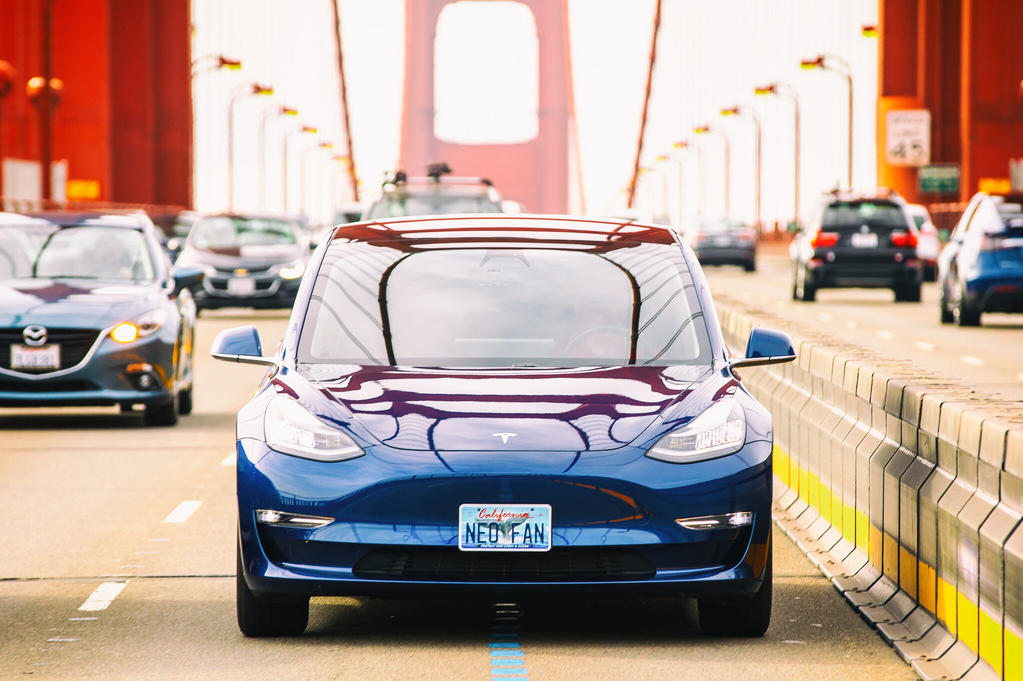 Что такое фантомное торможение, на которое жалуются сотни водителей Tesla