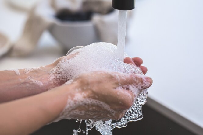 Почему нужно мыть руки не менее 20 секунд