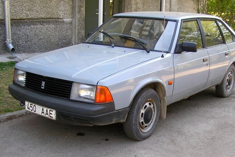 Вылитый Москвич! Угадайте, какой из этих автомобилей стал прототипом АЗЛК-2141