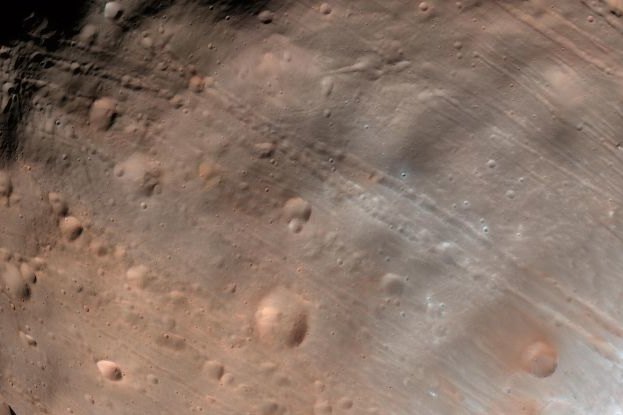 Незавидная участь Фобоса: астрофизики исследовали полосы на спутнике Марса и сделали печальный прогноз