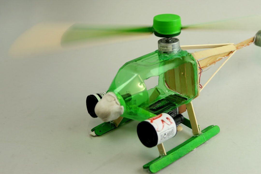 Для любителей забавных самоделок: как смастерить своими руками электронный игрушечный вертолет