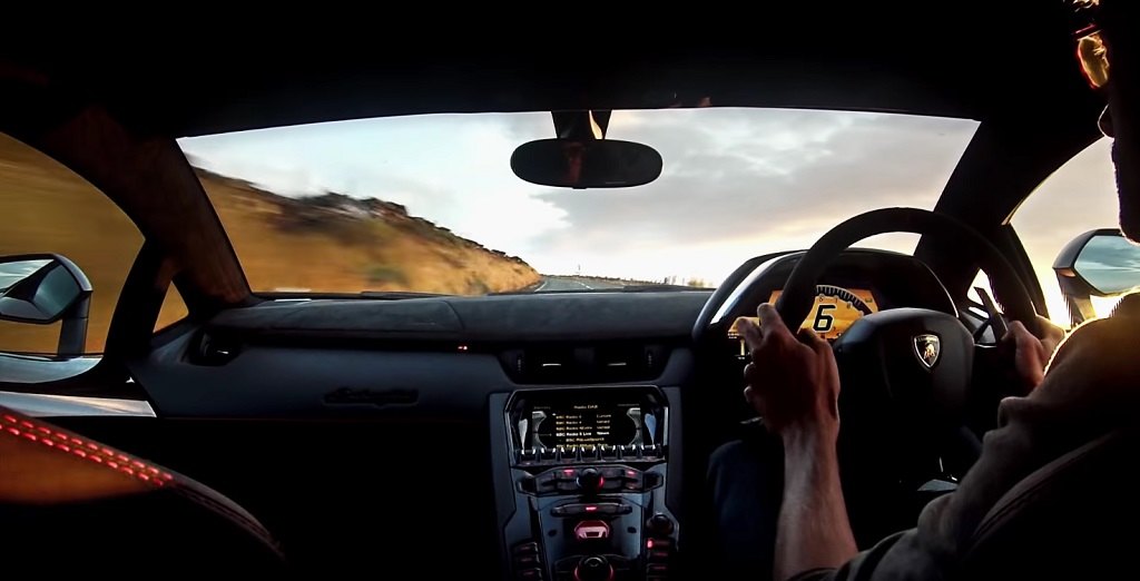 Lamborghini Aventador SV на трассе острова Мэн: видео для ценителей драйва