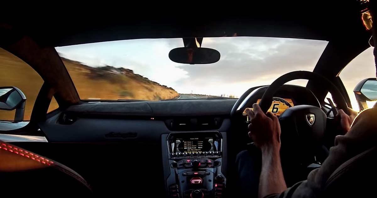 Lamborghini Aventador SV на трассе острова Мэн: видео для ценителей драйва