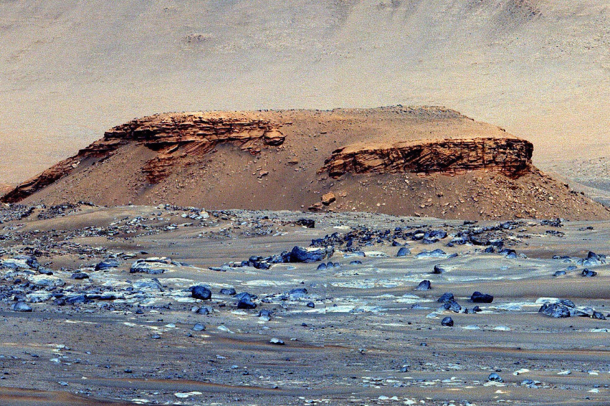 В марсианском кратере Джезеро обнаружены органические соединения