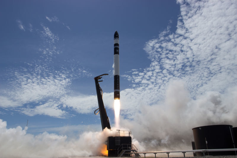 Rocket Lab снова собирается запустить свою первую ракету с территории США